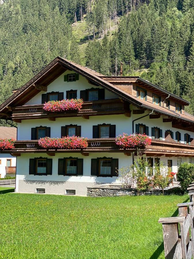 Pension Eberharter Mayrhofen Eksteriør bilde
